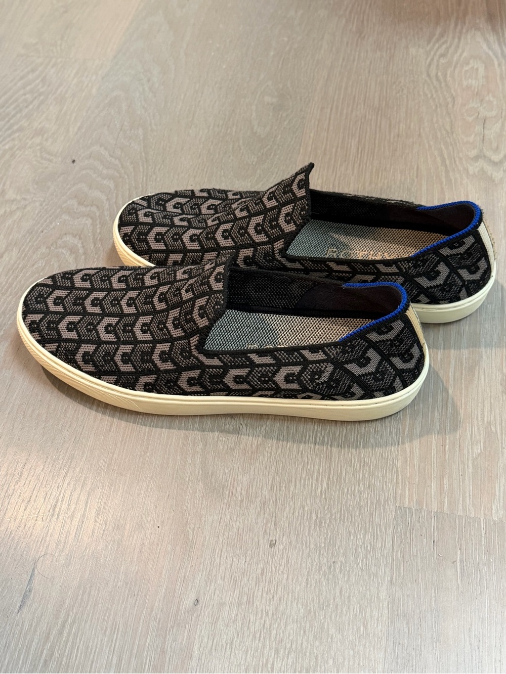 Rothy's The Original Slip On Women's Sneaker, EUC, 9.5